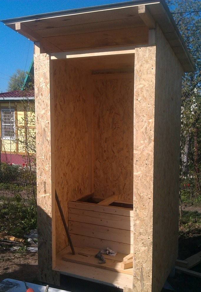 Самостоятельное строительство дачного туалета: варианты конструкций, обустройство