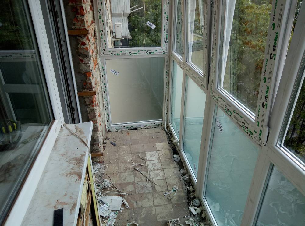 Можно ли утеплить балкон с панорамным остеклением?