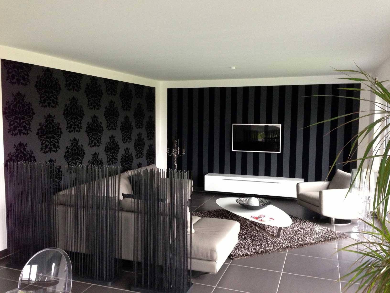 Черная стена, комната в черно белом стиле и дизайн гостиной: сочетание черного цвета с другими цветами в интерьере
 - 38 фото