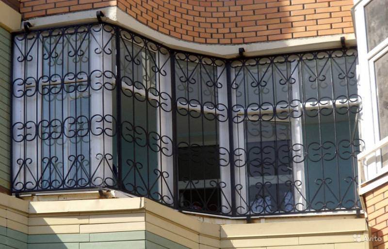 Кованые балконы (12 фото): виды ковки, материалы, стоимость