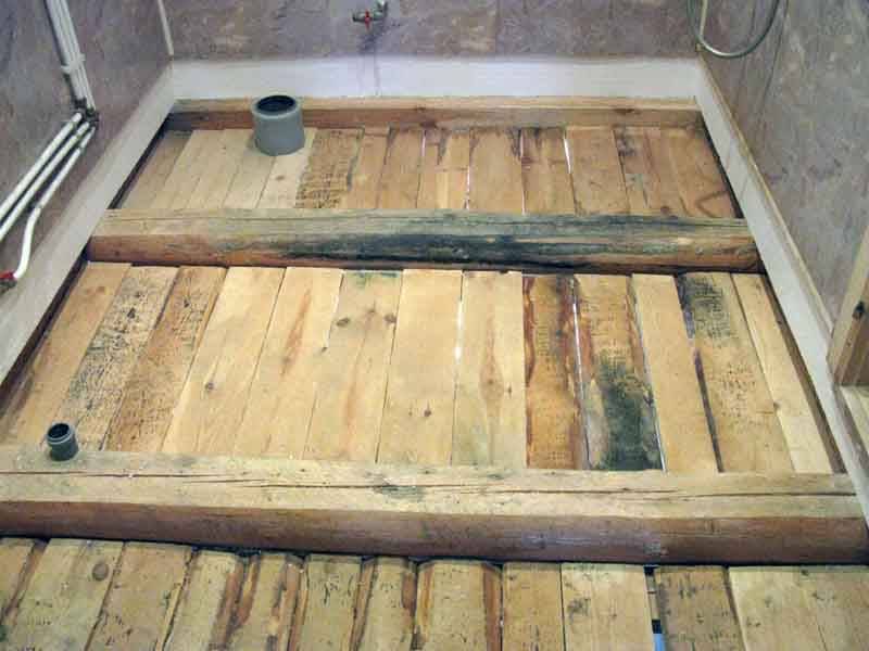 Самостоятельное устройство теплого бетонного пола в бани со сливом