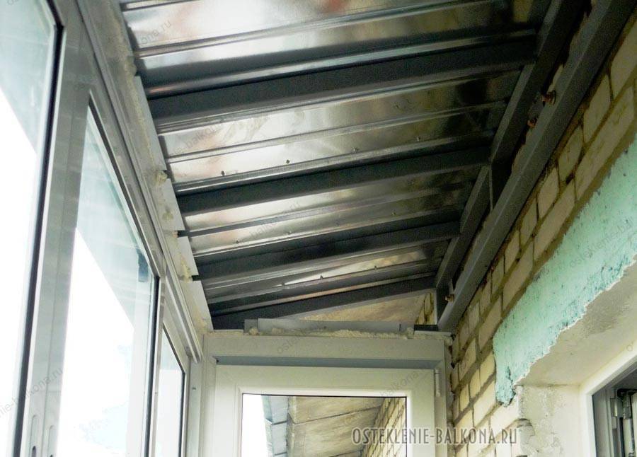 Ремонт крыши балкона на последнем этаже — технология починки бетонной и каркасной балконных крыш