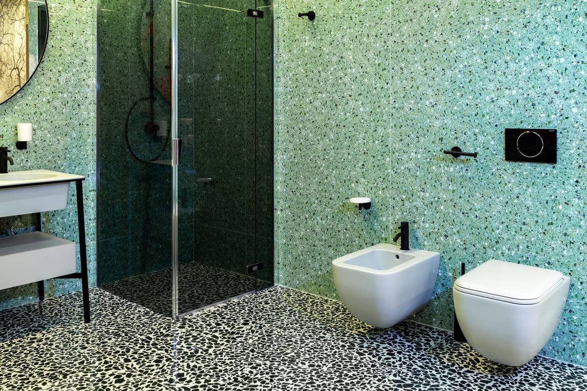 Обои для ванной комнаты 73 фото влагостойкие моющие самоклеющиеся настенные покрытия, какие можно клеить изделия в помещение и отзывы профессионалов