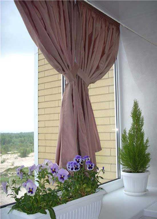 Идеи штор для балкона
