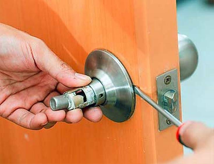Как снять, разобрать межкомнатную ручку межкомнатной двери – metaldoors
как снять, разобрать межкомнатную ручку межкомнатной двери – metaldoors