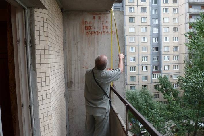 Как правильно замерить балкон для остекления? - всё про окна и двери