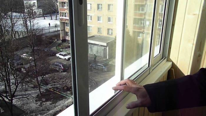 Как снять раздвижные окна на балконе, чтобы помыть
