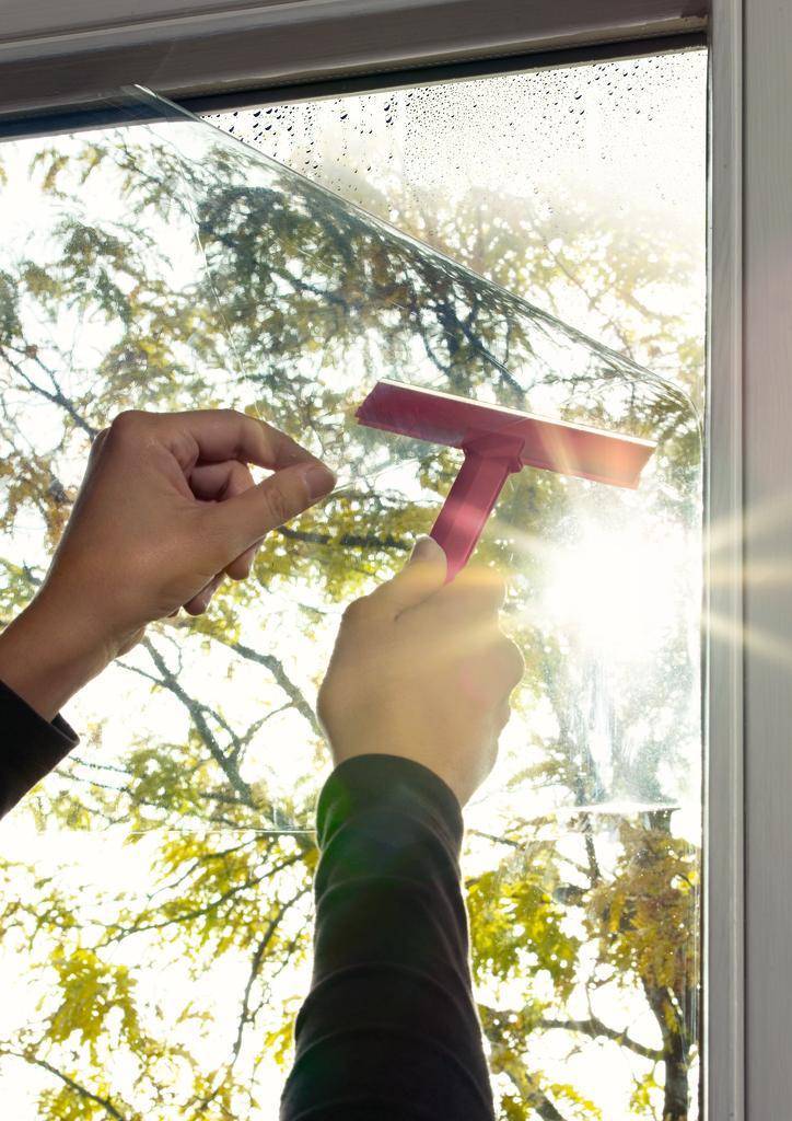 Как очистить окно от солнцезащитной пленки