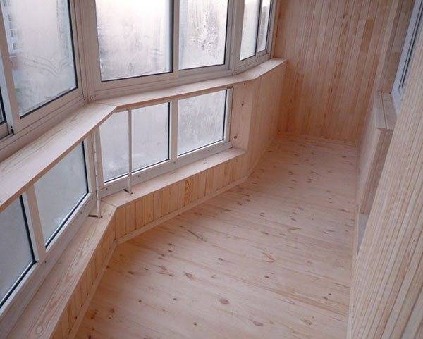 Деревянный пол на балконе: как обработать, покрыть, покрасить своими руками - на фото и видео