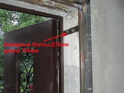 Особенности установки входной двери в газобетон и пеноблок