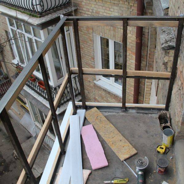 Как восстановить балконную плиту