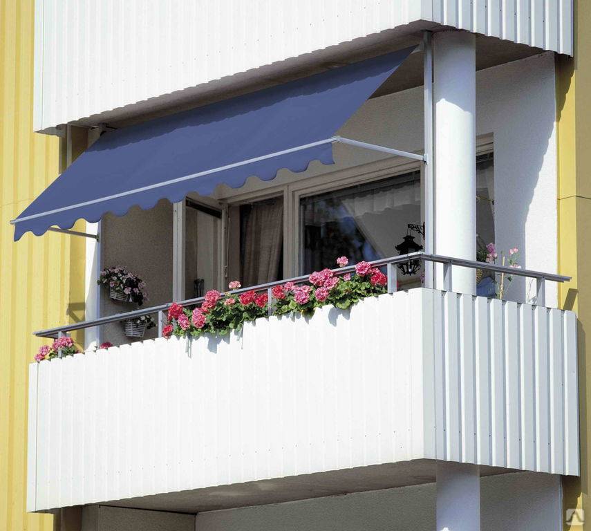 Установка козырька на балконе