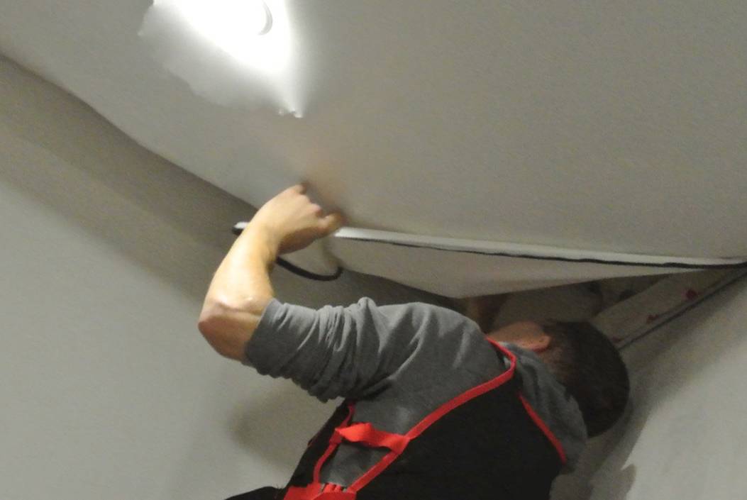 Перетяжка потолка - как перетянуть натяжной потолок своими руками