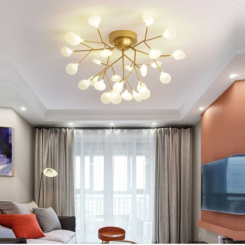 Натяжные потолки в спальне с точечными светильниками дизайн фото