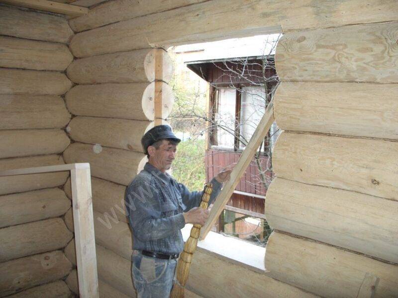 Установка пластиковых окон в деревянном доме своими руками: как установить, вставить и закрепить пвх-изделие в новом и старом срубе самостоятельно, правила