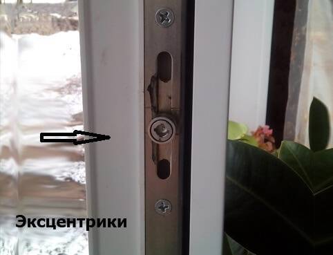 Как перевести балконную дверь в зимний режим своими руками?