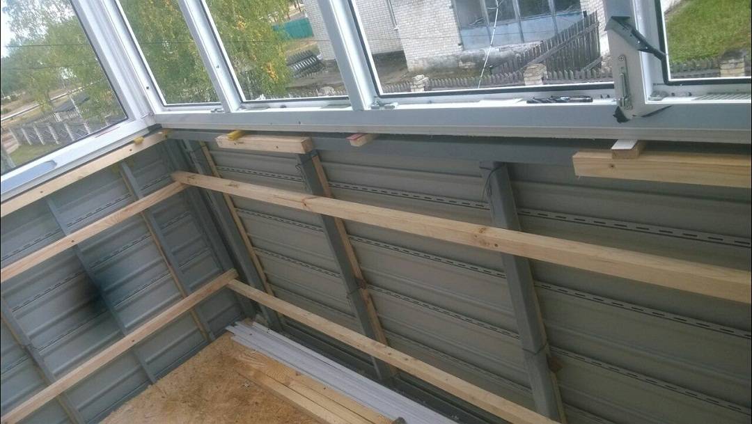 Как правильно сделать обрешетку на балконе? - строительный журнал