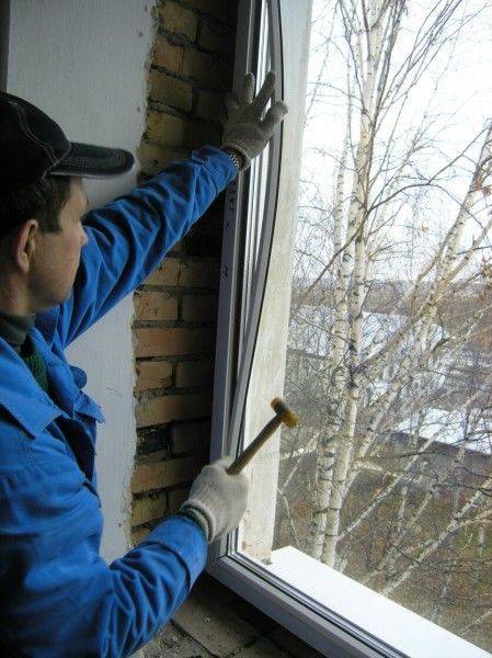 Пошаговая инструкция снятия москитной сетки с пластикового окна