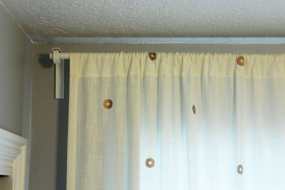 Как повесить шторы на потолочный карниз? (14 фото)