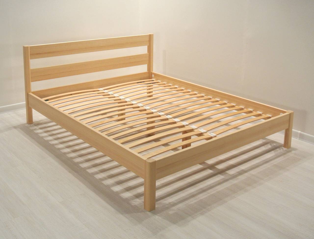 Деревянная кровать своими руками: чертежи, фото :: syl.ru