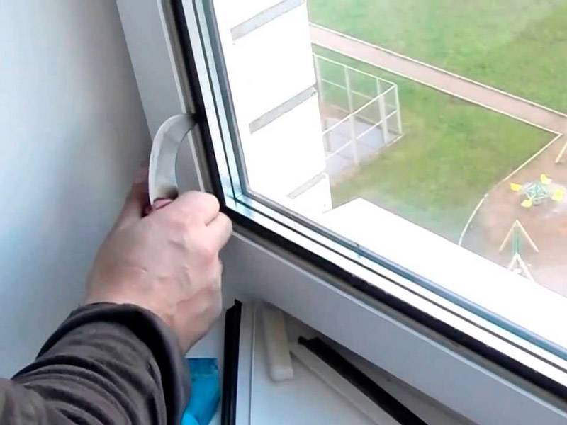 Как заменить и вставить стекло в балконной двери и окне