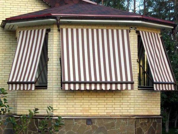 Как быстро защитить балкон от жары