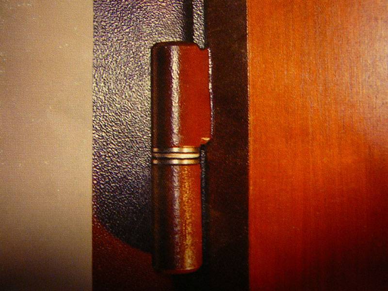 Чем смазать дверные петли, чтобы не скрипели: пошаговая инструкция