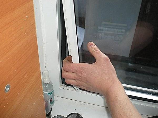 Замена стекла в межкомнатной двери: пошаговая инструкция | строительный портал otvali.ru