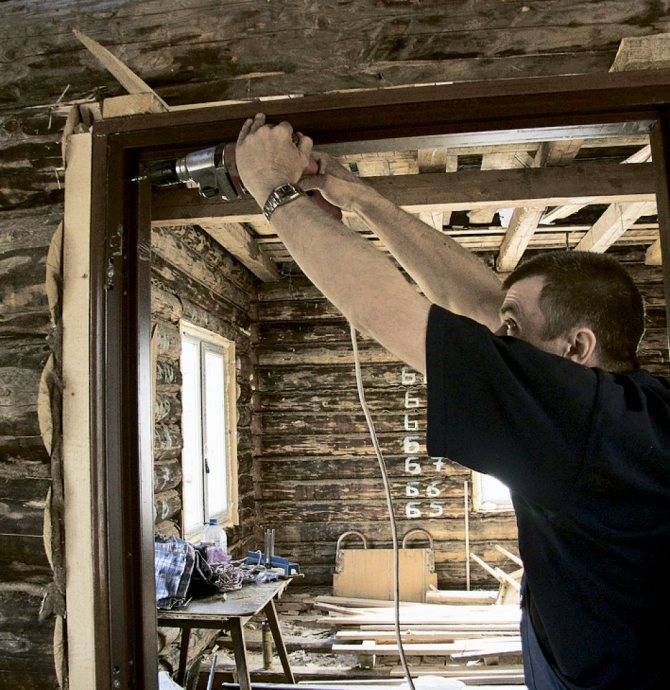 Как заделать окно в деревянном доме брусом?