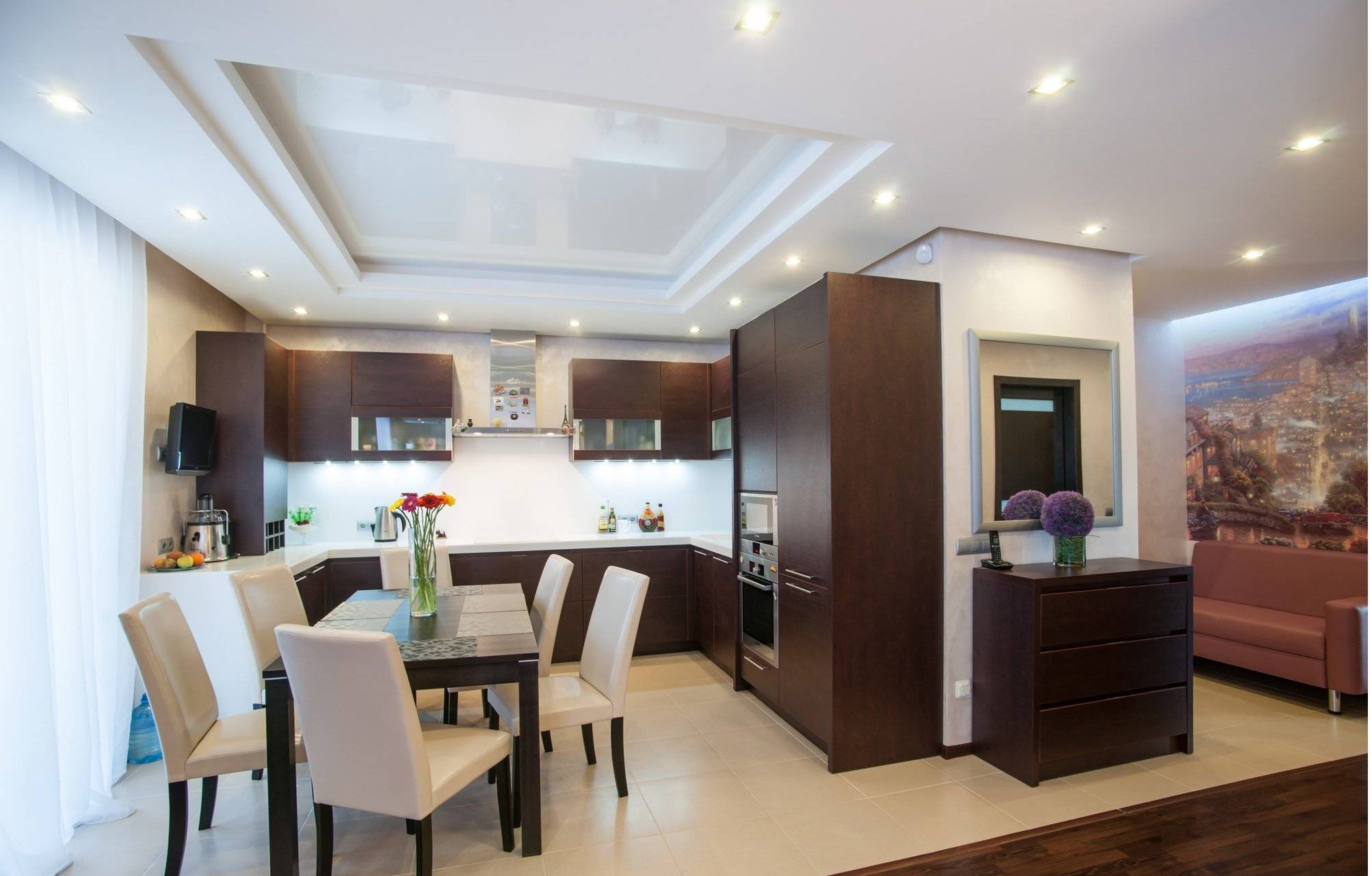освещение кухни гостиной с натяжными потолками в современном стиле