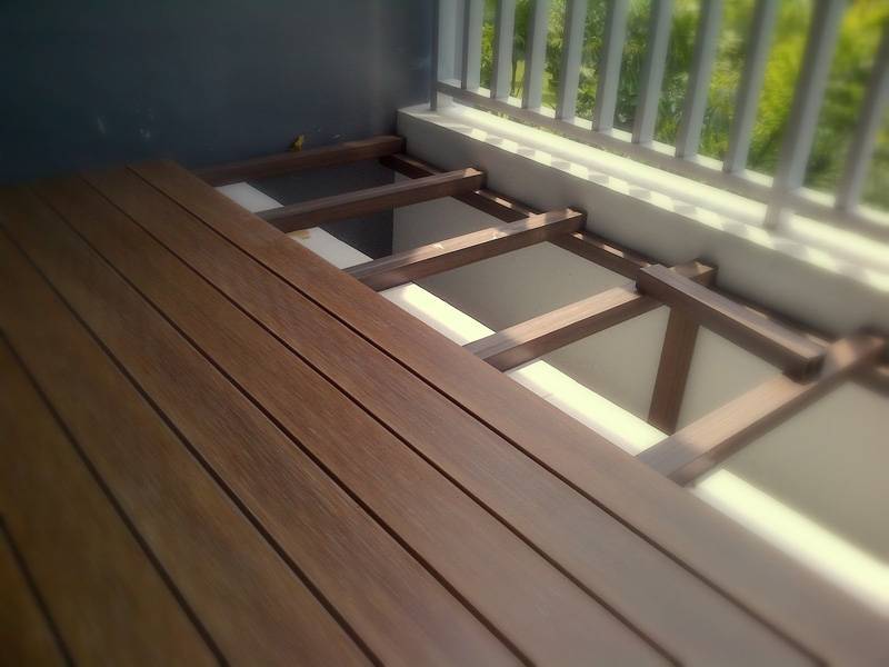 Чем покрасить деревянный пол на балконе