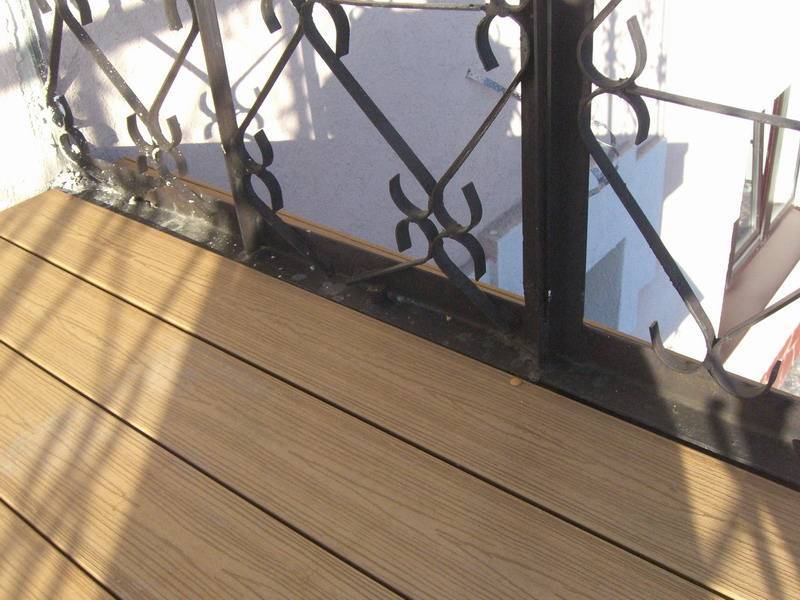 Как постелить пол на балконе: видео-инструкция по монтажу своими руками, особенности устройства, фото