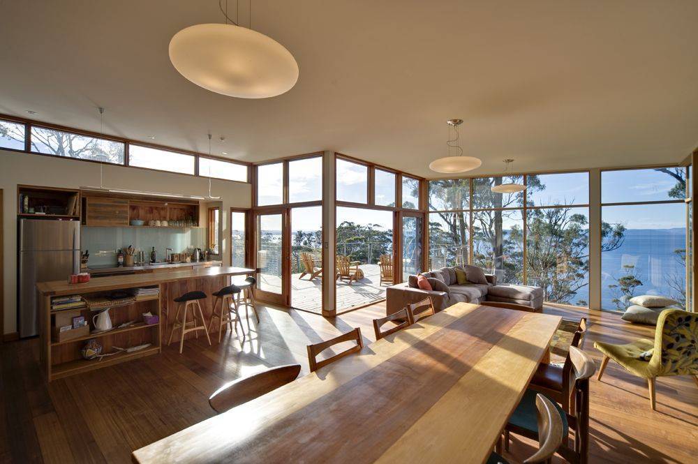 Дом с панорамными окнами — особенности технологии и конструкций остекления (105 фото)