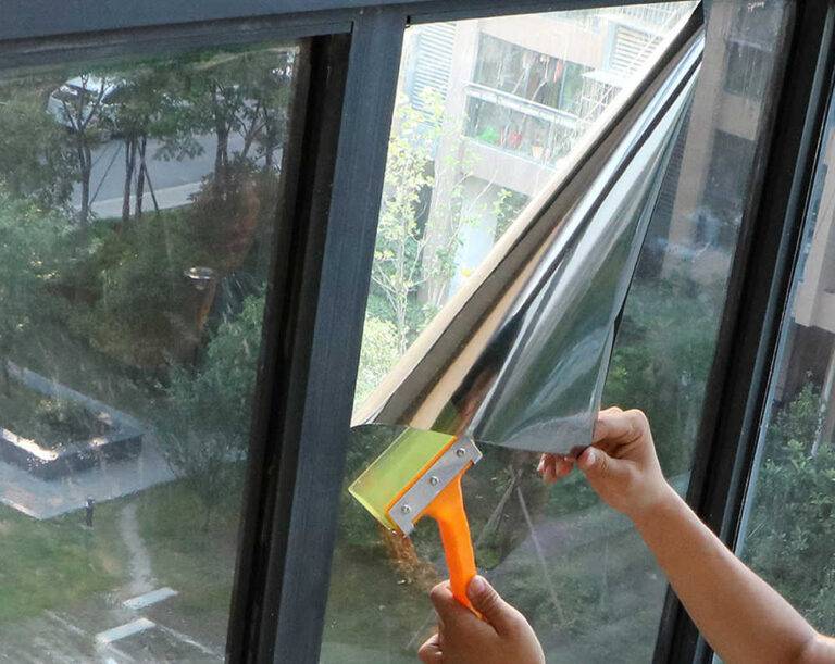 ➤ как удалить пленку с пластиковых окон, в том числе солнцезащитную | мы строители ✔1