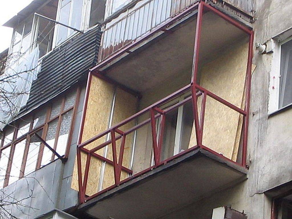 Балкон с выносом своими руками: как увеличить балкон видео инструкция