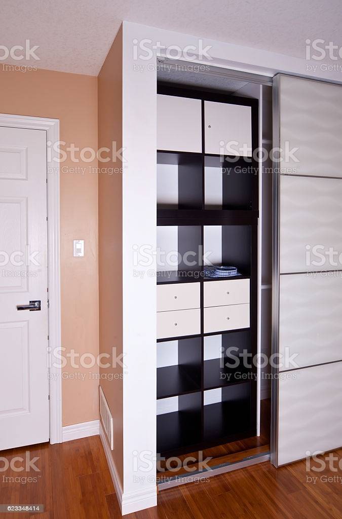 Штора на шкаф вместо дверей - 11 фото