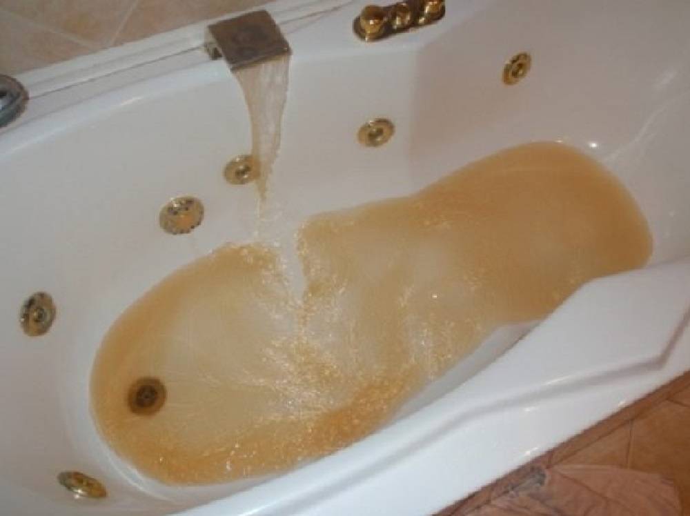 Как почистить и отбелить ванну в домашних условиях содой, перекисью, лимонной кислотой? как отбелить эмалированную, акриловую и чугунную ванну?