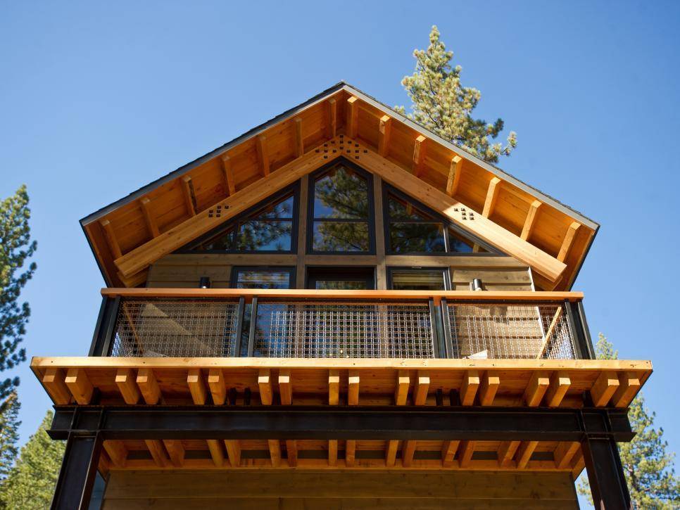 Балкон в деревянном доме своими руками (фото)