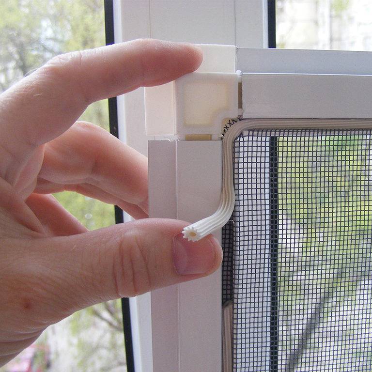 Как снять сетку с пластикового окна - мастер на все руки