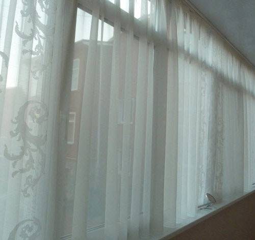 Как повесить занавески на пластиковые окна, как выбрать штору для балкона без карниза