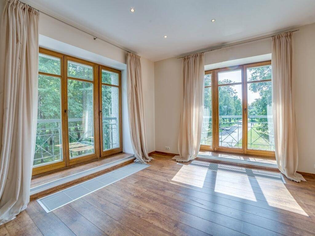 Какие окна лучше ставить в частный дом?