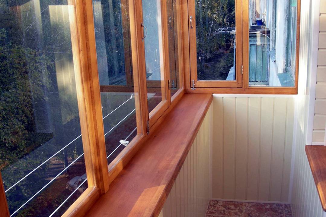 Легкое остекление балконов и лоджий - безрамное, распашное, алюминиевое