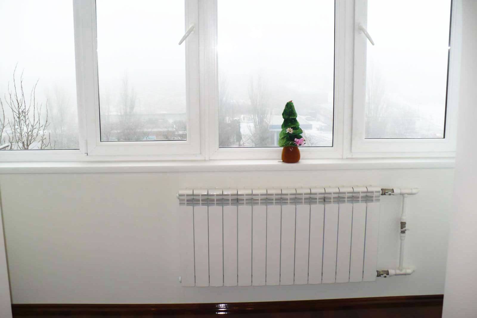 Варианты отопления балкона или лоджии — что лучше?