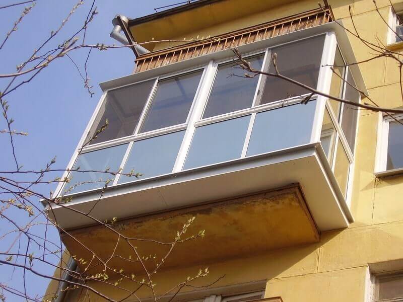 Разрешение на остекление балкона в многоквартирном доме — когда нужно?