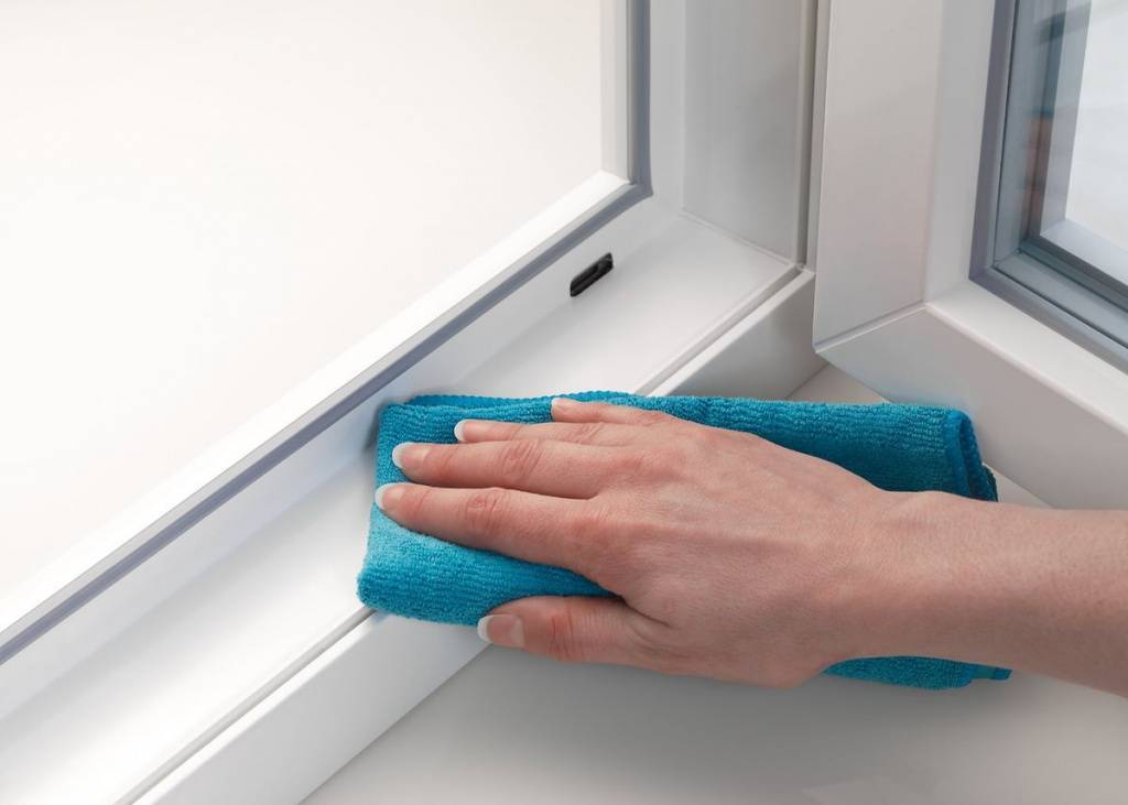 Как ухаживать за пластиковыми окнами в домашних условиях?