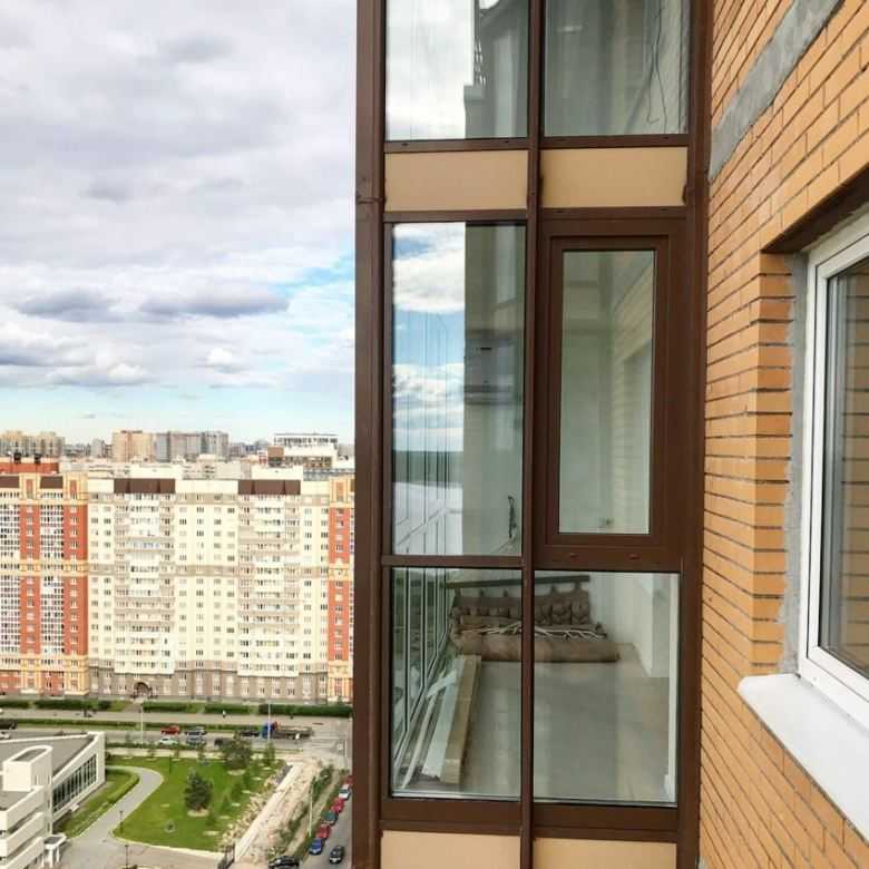 Панорамное остекление балкона: виды и особенности технологии