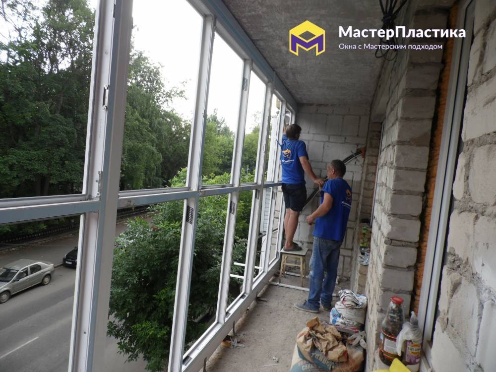 Как утеплить стеклянный панорамный балкон в новостройке без замены конструкций