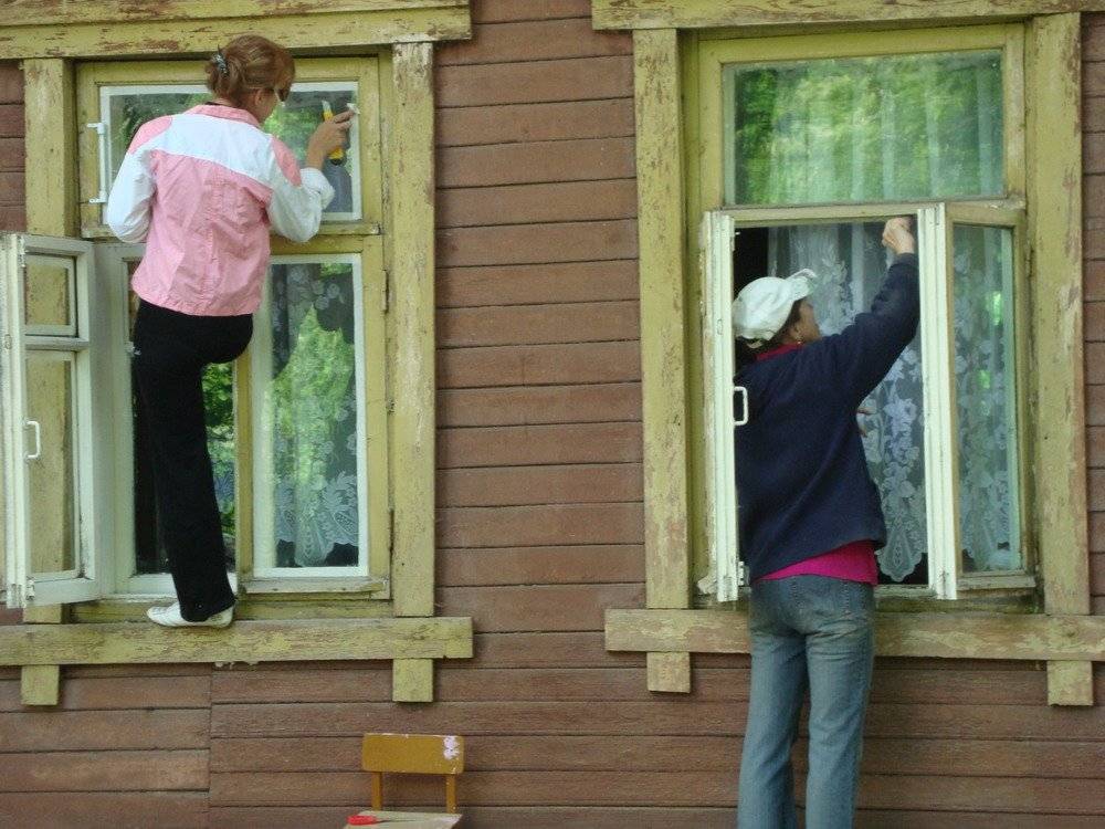 Бюджетные способы утепления деревянных окон: как утеплить своими руками
