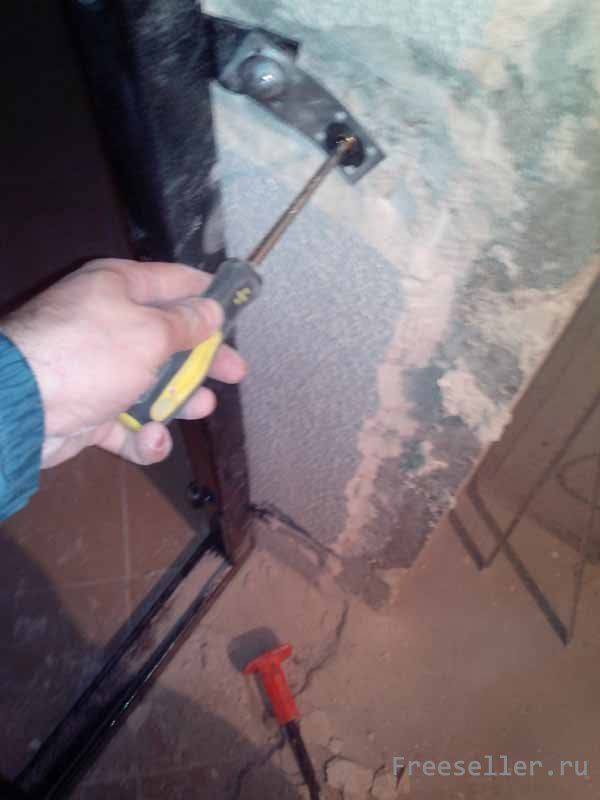 Крепление дверной коробки к газобетону: усиление дверного проема в стене
