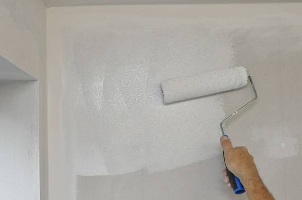 Краска для потолка в ванной комнате: какая подойдет лучше (отзывы)